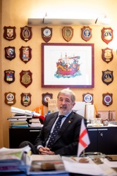 Genova, palazzo Tursi - intervista al sindaco Marco Bucci nel su