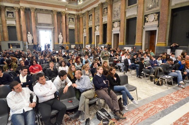 Genova - palazzo Ducale - incontro tra studenti e candidati sind