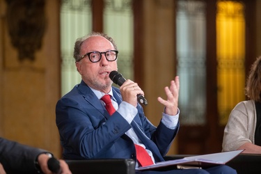 Genova, palazzo della borsa - confronto tra i candidati sindaco 