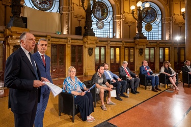 Genova, palazzo della borsa - confronto tra i candidati sindaco 