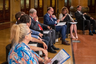 Genova, palazzo della borsa - confronto tra i candidati sindaco 