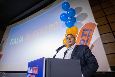 Genova, auditorium acquario - presentazione logo Giovanni Toti