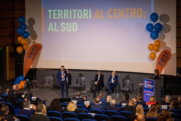 Genova, auditorium acquario - presentazione logo Giovanni Toti