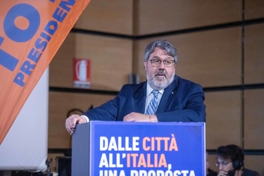 Genova, auditorium acquario - presentazione logo Giovanni Toti