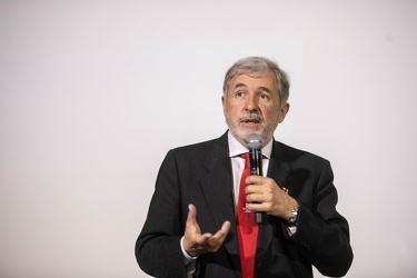 Genova, auditorium acquario - presentazione logo Giovanni Toti