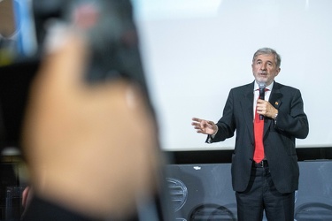 Genova, auditorium acquario - presentazione logo Giovanni Toti