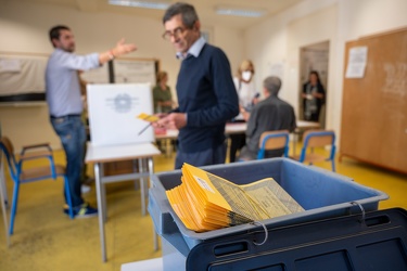 Genova, scuola Garaventa in piazza delle Erbe - al voto per le e