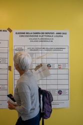 Genova, scuola Garaventa in piazza delle Erbe - al voto per le e