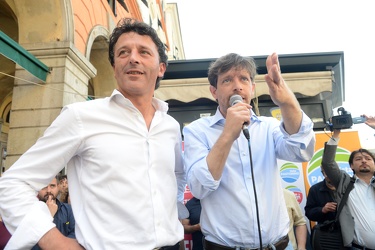 Genova - Pippo Civati in piazza Raibetta per sostenere la candid