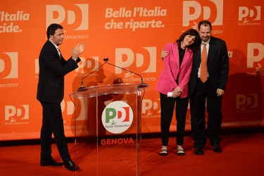 Genova - magazzini del cotone - Matteo Renzi per sostenere la ca