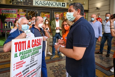 Genova, via XX Settembre - campagna elettorale Giovanni Toti