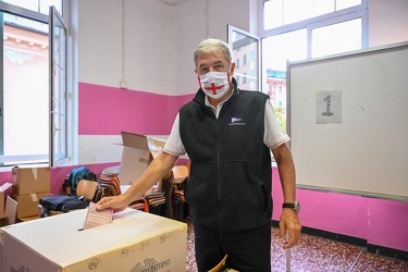 Genova, primo giorno al voto elezioni regionali e referendum