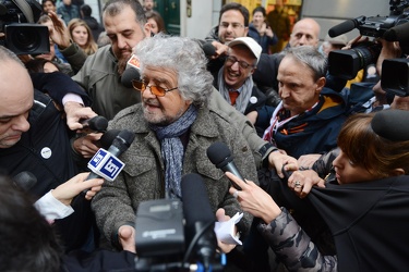 Genova - l'arrivo di Beppe Grillo in piazza San Lorenzo