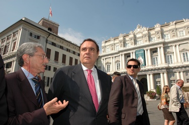 Clemente Mastella in visita a Genova