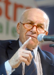 Bertinotti chiude campagna elettorale a Genova