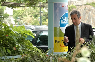 Maurizio Gasparri in visita a Genova