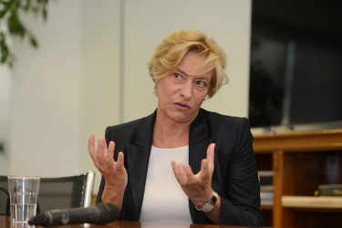 Genova - ministro difesa Roberta Pinotti nella redazione del Sec