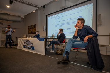 Genova, sala CAP - Alessandro di Battista presenta associazione 