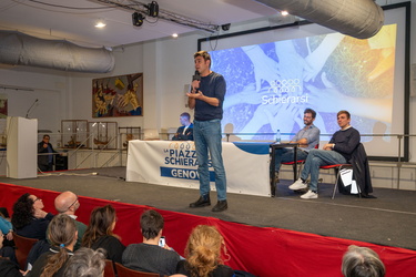 Genova, sala CAP - Alessandro di Battista presenta associazione 