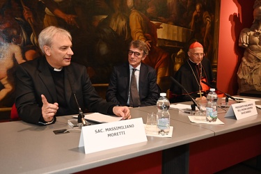 Genova, sala Quadrivium - incontro con David Sassoli e cardinale