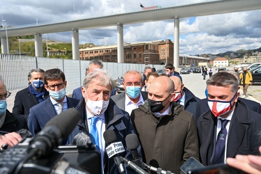 Genova, via 30 Giugno - area sotto il ponte destinata a diventar