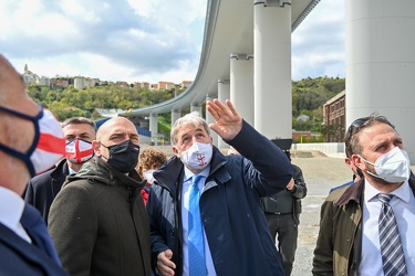 Genova, via 30 Giugno - area sotto il ponte destinata a diventar