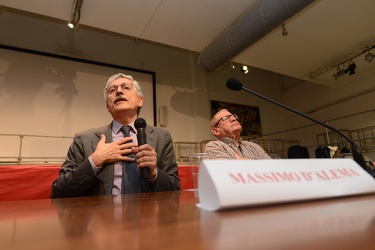Genova - sala CAP - Massimo D'Alema per il no al referendum cost