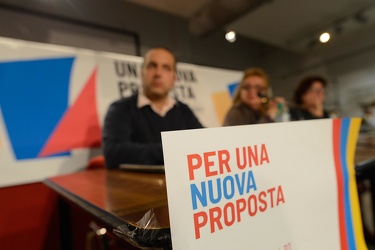 Genova, sala chiamata del porto - assemblea sinistra una nuova p