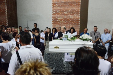 Savona, cimitero di Zinola - i funerali della piccola Rebecca P