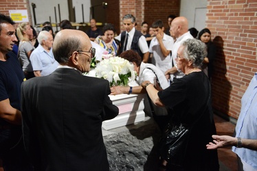 Savona, cimitero di Zinola - i funerali della piccola Rebecca P