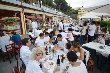 Genova, piscine Albaro - serata cena in bianco