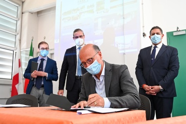 Genova, begato - firma progetto demolizione diga