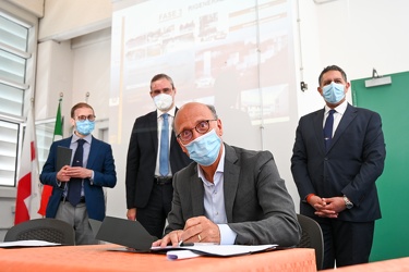 Genova, begato - firma progetto demolizione diga