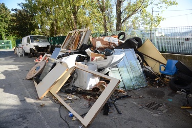 Genova, Bolzaneto - il complesso di capannoni e condomini CIARI 