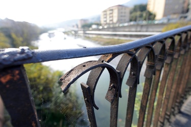 Genova, Bolzaneto - ponte San Francesco sul Polcevera, davanti a