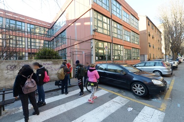 Genova, Bolzaneto - scuola media Gaslini in via Bolzaneto 11