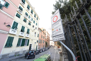 Genova, carignano - accesso ZTL per residenti presidiato da tele