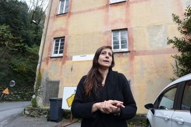Genova, Ceranesi - vecchio mulino in mezzo alla strada in attesa
