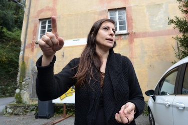 Genova, Ceranesi - vecchio mulino in mezzo alla strada in attesa
