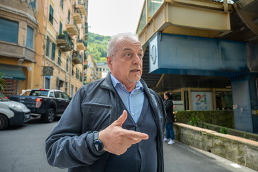 Genoa, quartiere di Certosa assediato dai cantieri