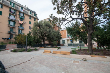 Genova, Cornigliano - la piazza Rizzolio in via di rinnovamento