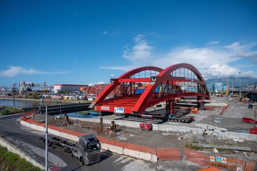 Genova, Cornigliano - procedono lavori cantiere strada papa pont