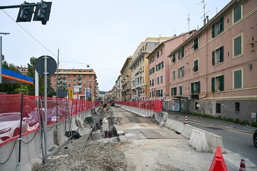 Genova, via Cornigliano - cantiere nel tratto a ponente della st