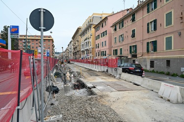 Genova, via Cornigliano - cantiere nel tratto a ponente della st