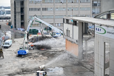 Genova, fiera - avanzamento lavori demolizione quartiere fierist