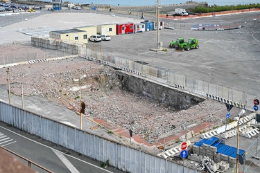 Genova, fiera - avanzamento lavori demolizione quartiere fierist