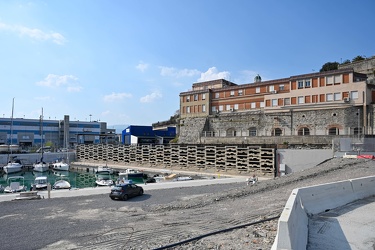 Genova, fiera - avanzamento lavori demolizione quartiere fierist