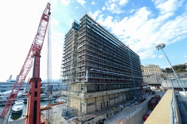 Genova , Fiera - proseguono lavori demolizione palazzo ex nira
