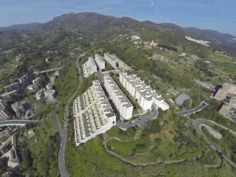 Genova - periferia Pegli, complesso residenziale edilizia popola