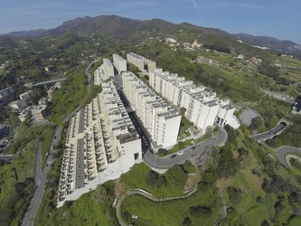 Genova - periferia Pegli, complesso residenziale edilizia popola